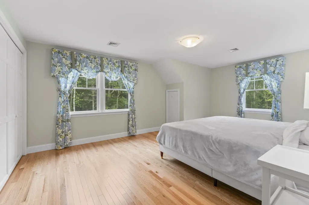 75 Henry Road Georgetown ME 04548