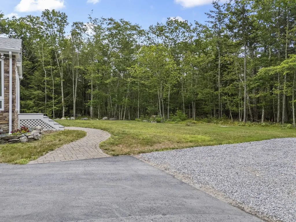 75 Henry Road Georgetown ME 04548