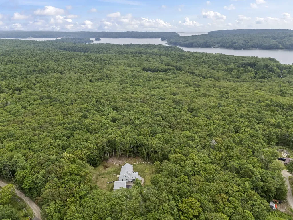 75 Henry Road Georgetown ME 04548