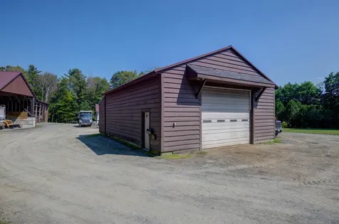32 Roddy Lane Readfield ME 04355