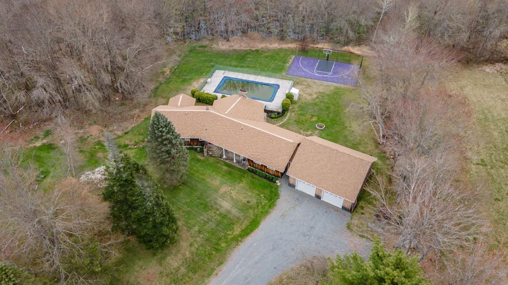845 Main Road Milford ME 04461