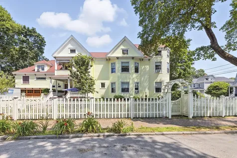 28 Lawn Avenue Portland ME 04103