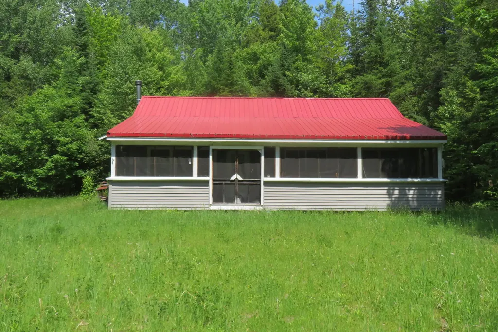 378 Station Road Bradford ME 04410