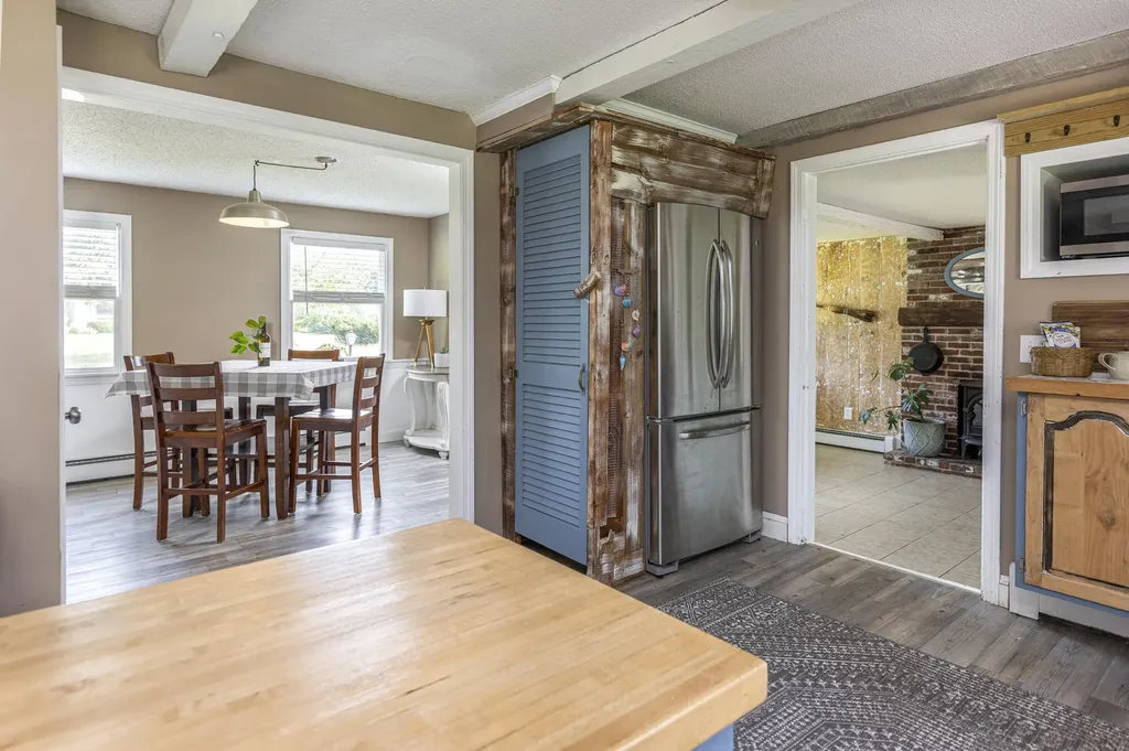 14 Bailey Lane Brunswick ME 04011
