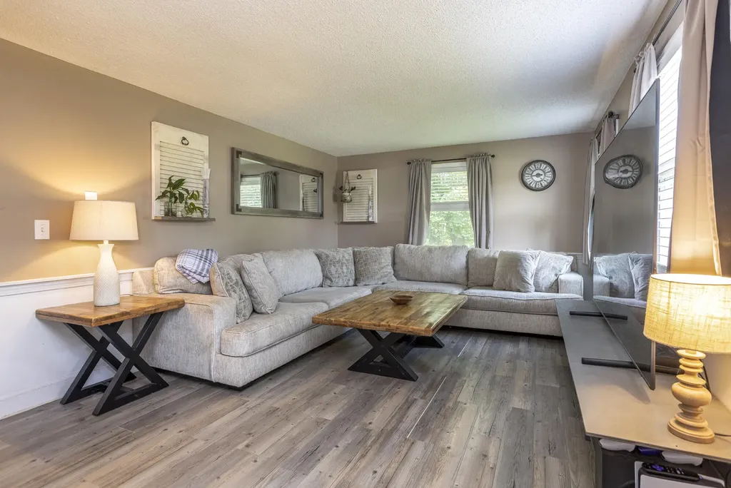 14 Bailey Lane Brunswick ME 04011