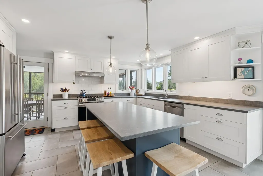 18 Angell Point Road Cape Elizabeth ME 04107