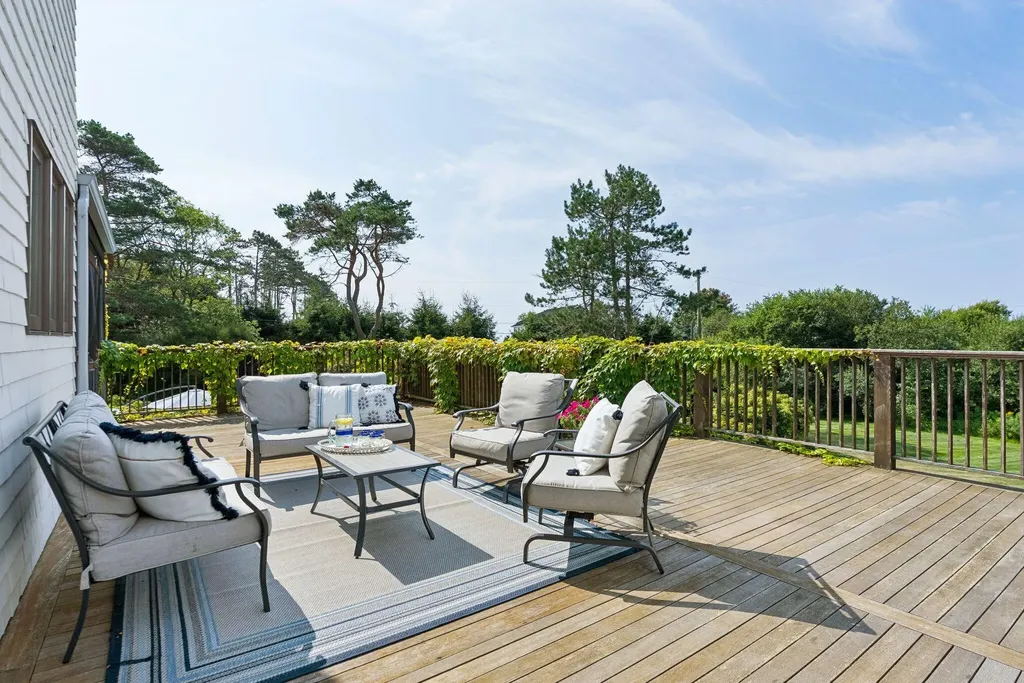 18 Angell Point Road Cape Elizabeth ME 04107