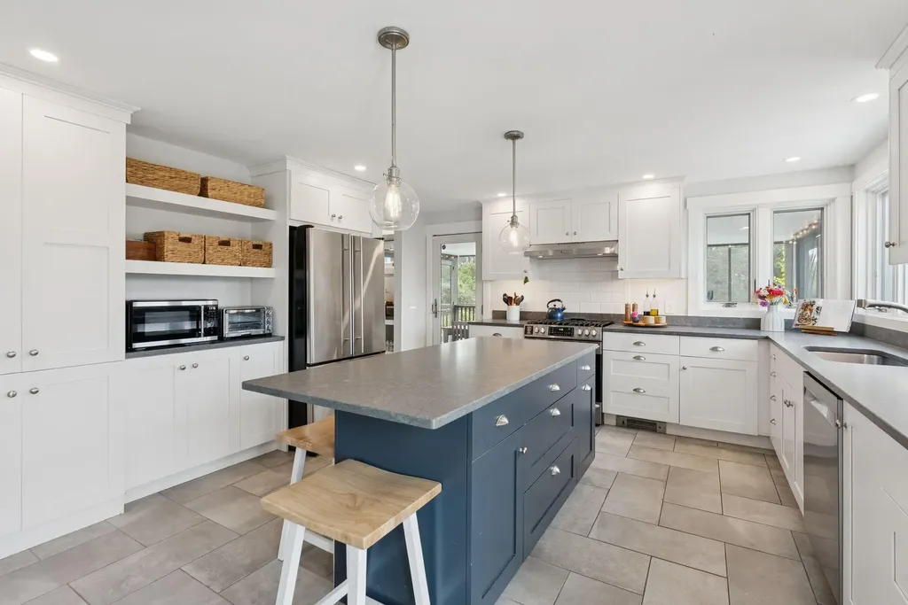 18 Angell Point Road Cape Elizabeth ME 04107