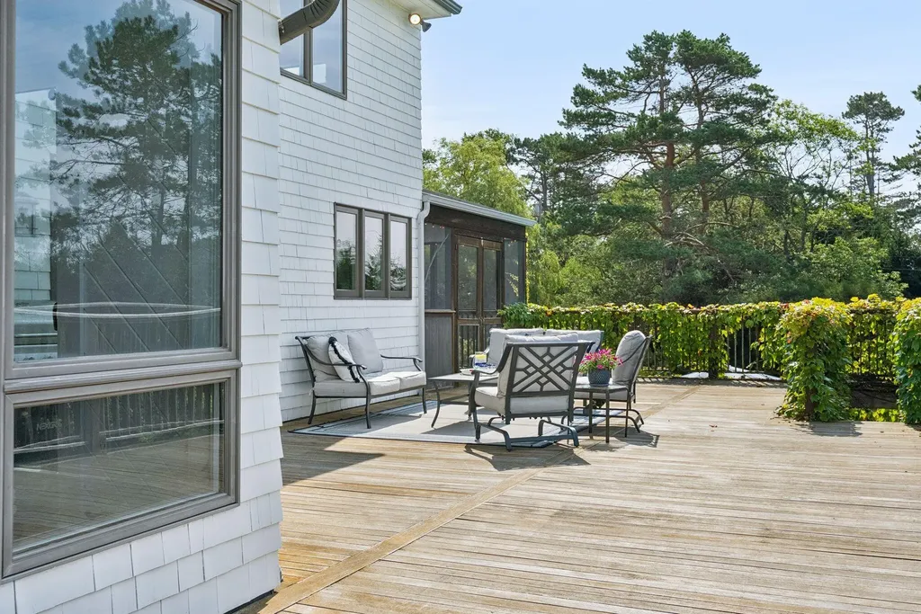 18 Angell Point Road Cape Elizabeth ME 04107