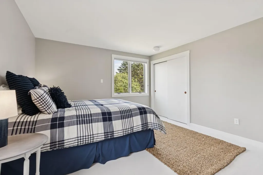 18 Angell Point Road Cape Elizabeth ME 04107