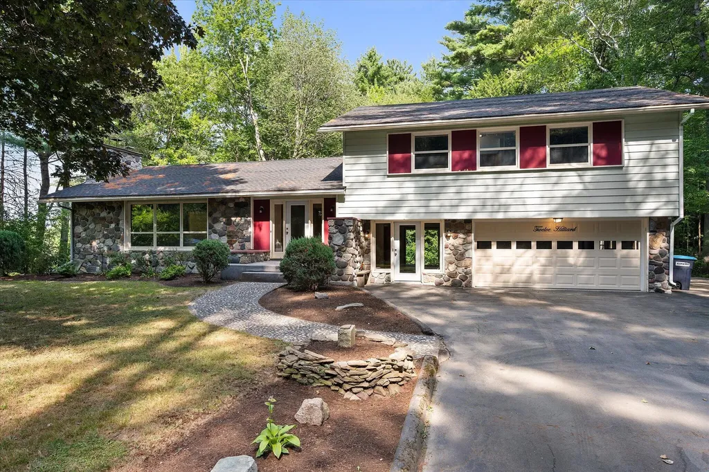 12 Hilliard Street Old Town ME 04468