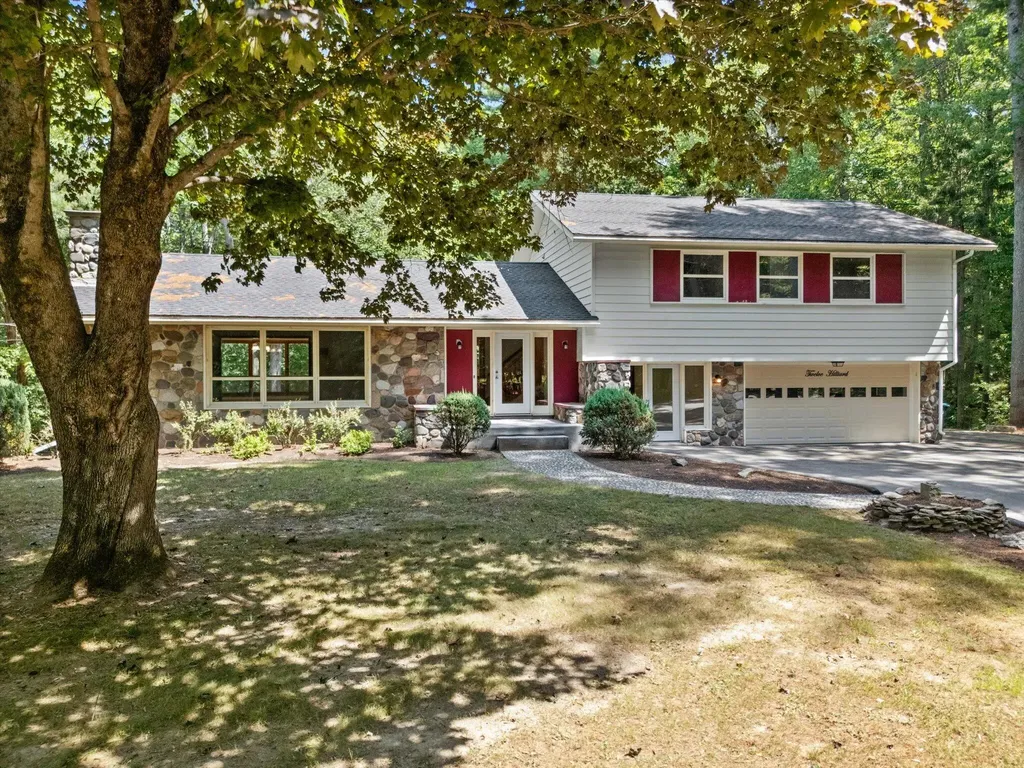 12 Hilliard Street Old Town ME 04468