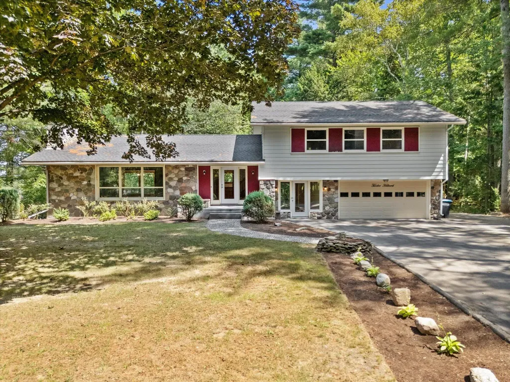 12 Hilliard Street Old Town ME 04468