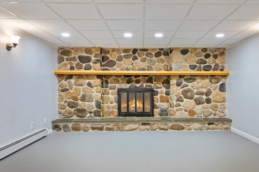 12 Hilliard Street Old Town ME 04468