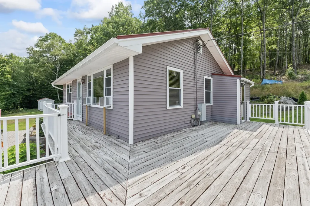 1145 Brunswick Road Richmond ME 04357