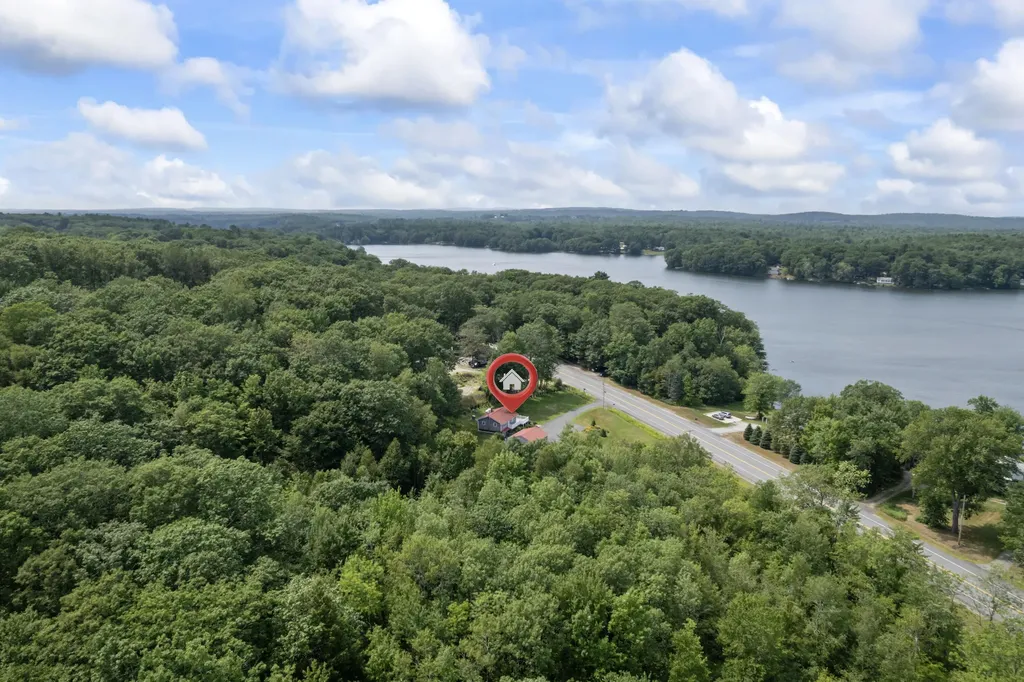 1145 Brunswick Road Richmond ME 04357