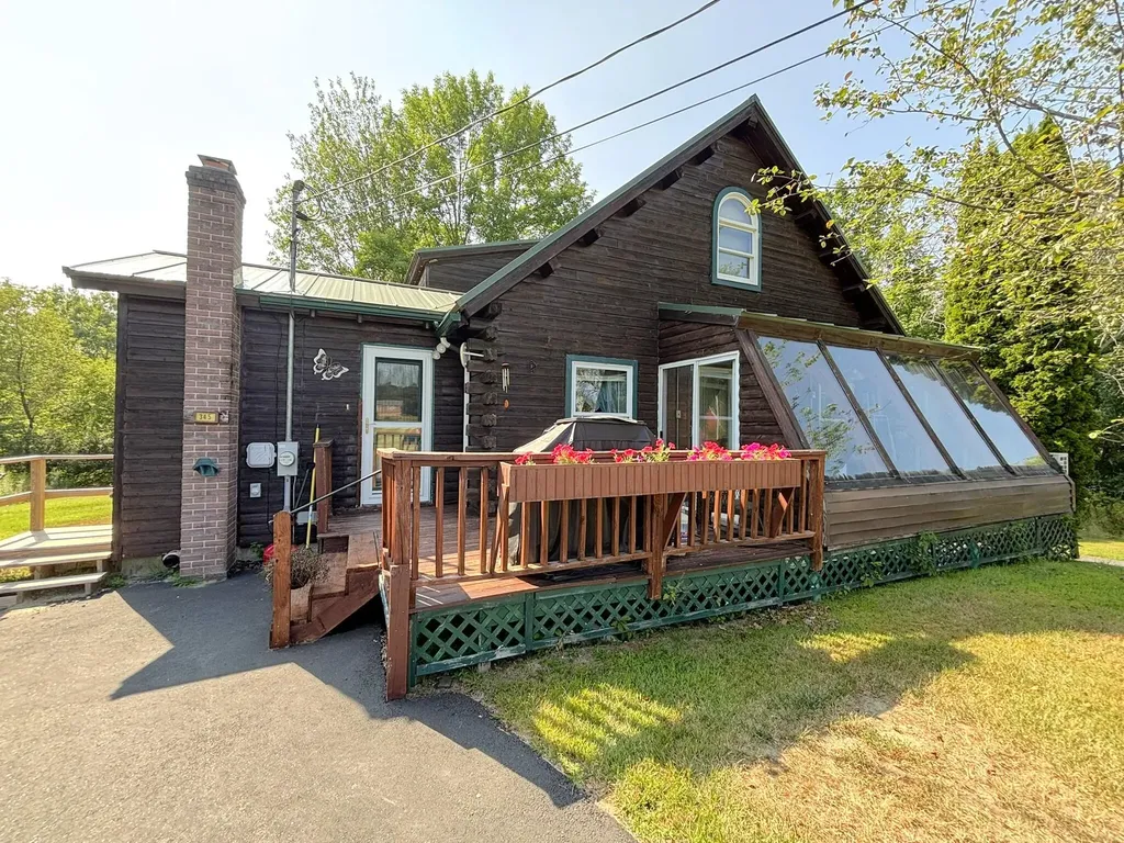 345 Middle Road Sabattus ME 04280