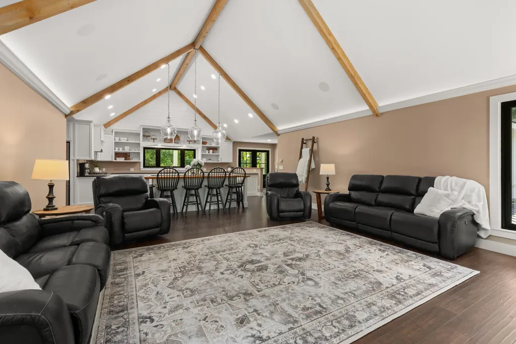 10 Lewis Road Kittery ME 03904