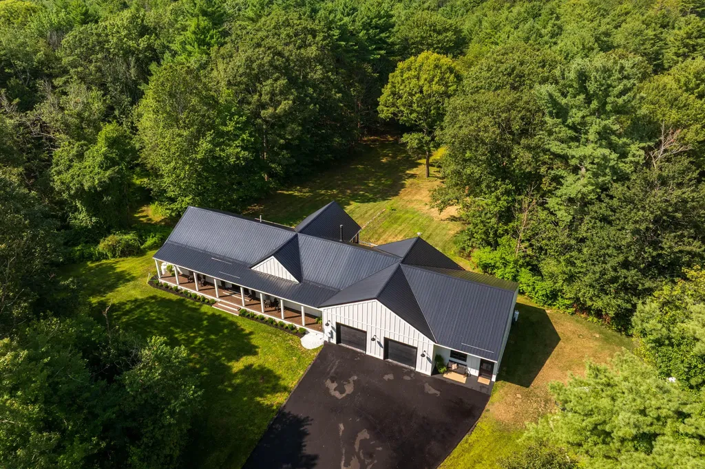 10 Lewis Road Kittery ME 03904