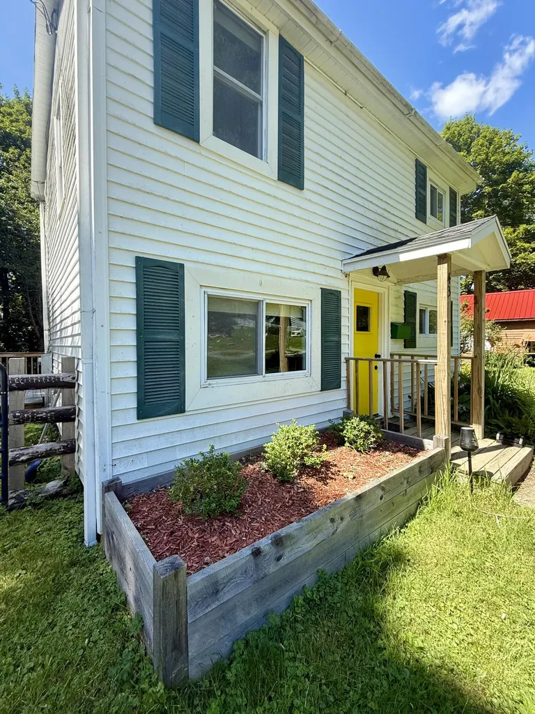 43 Harrison Street Calais ME 04619