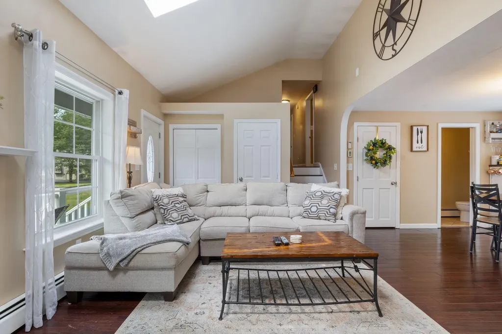 6 Rockwood Drive Biddeford ME 04005