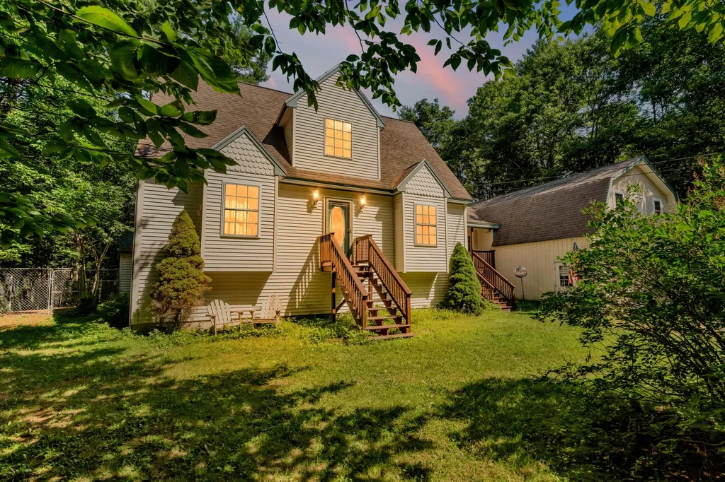 80 Spiller Hill Road Raymond ME 04071