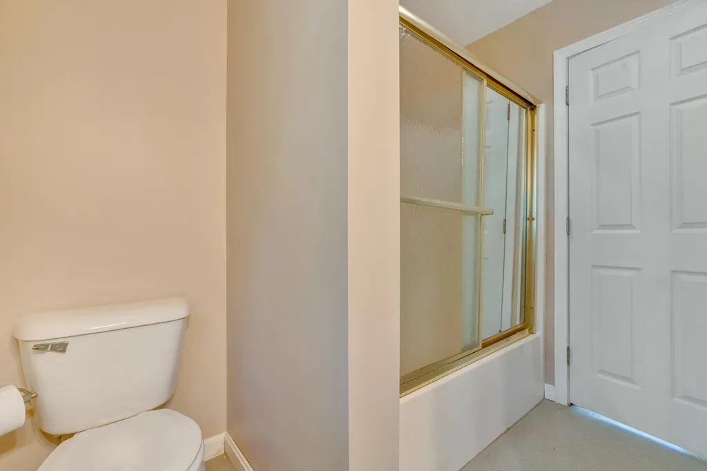 80 Spiller Hill Road Raymond ME 04071