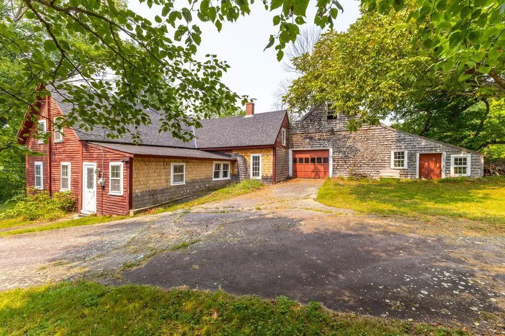 70 Stagecoach Road Parsonsfield ME 04047