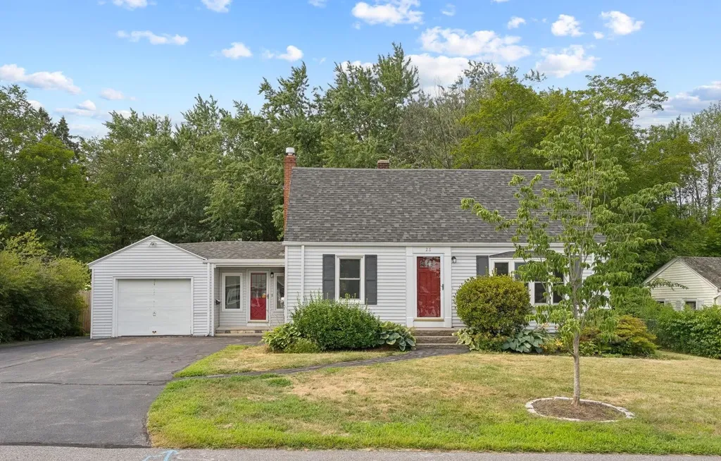 28 Carlyle Road Portland ME 04103