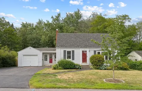 28 Carlyle Road Portland ME 04103