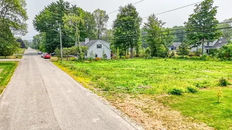 8 Forest Park Waterville ME 04901
