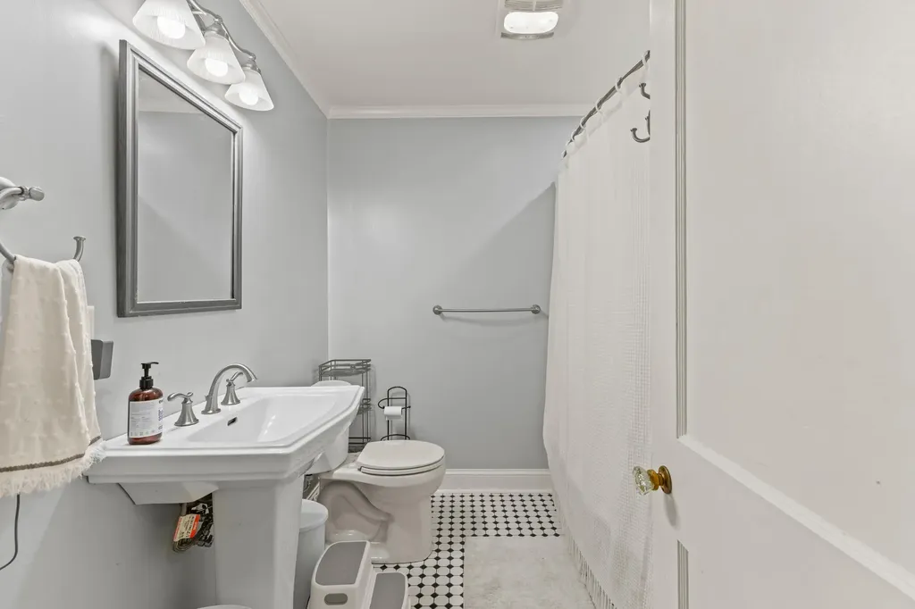 168 Main Street Sanford ME 04083
