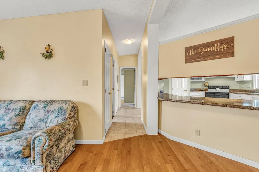 4 Chestnut Lane Levant ME 04456