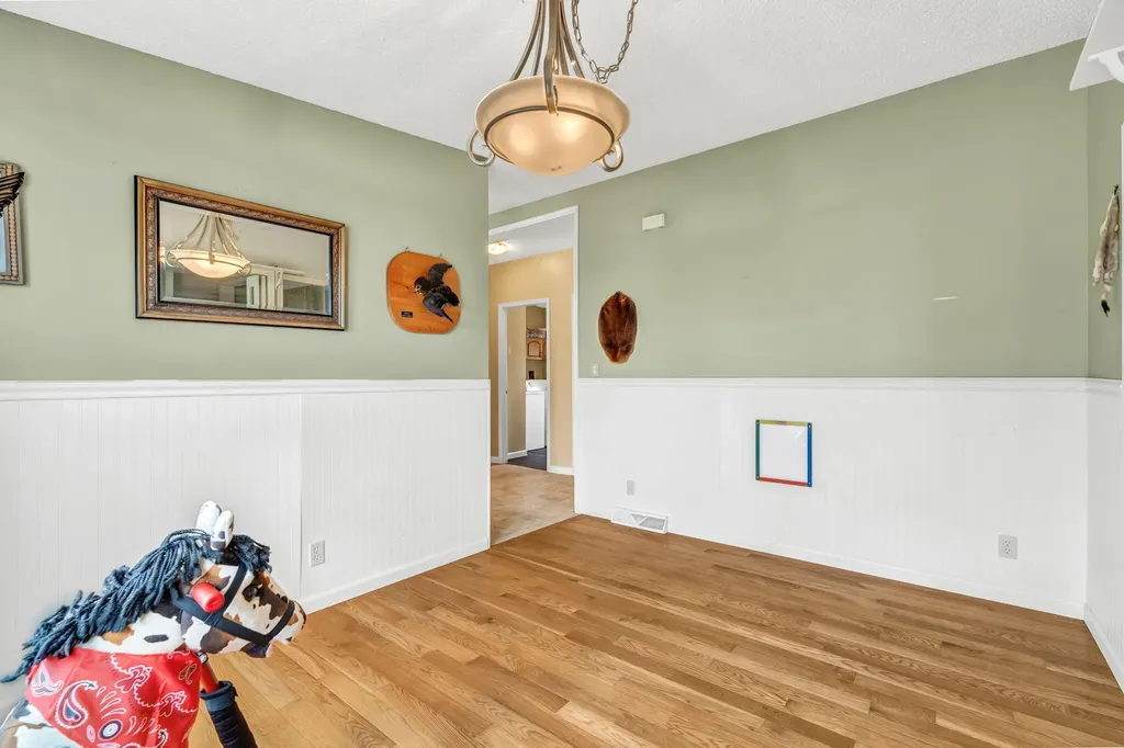 4 Chestnut Lane Levant ME 04456