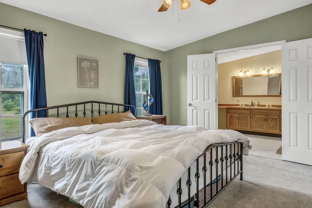 4 Chestnut Lane Levant ME 04456