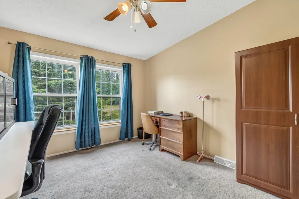 4 Chestnut Lane Levant ME 04456