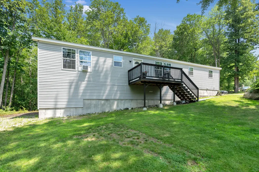 16 Lombard Hill Road Limerick ME 04048