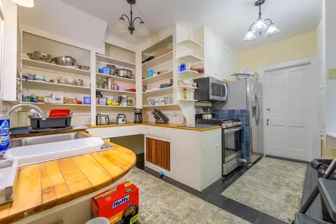 83 Bath Road Wiscasset ME 04578
