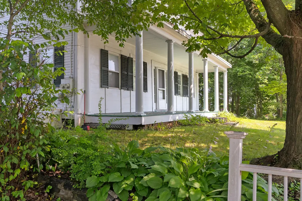 83A-83B Bath Road Wiscasset ME 04578