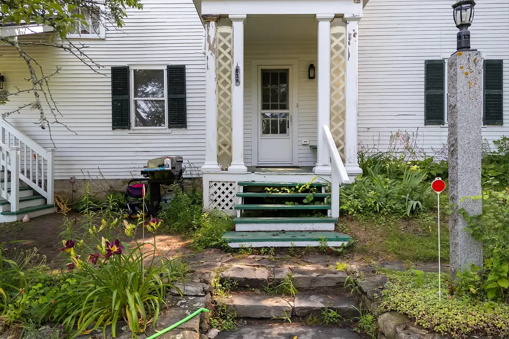 83A-83B Bath Road Wiscasset ME 04578