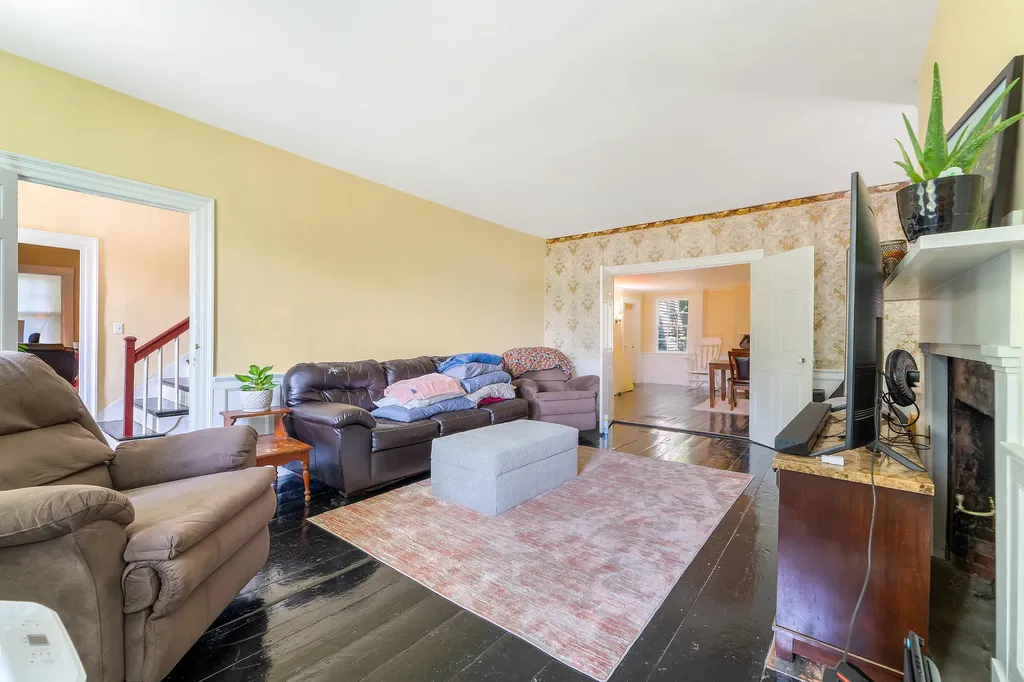 83A-83B Bath Road Wiscasset ME 04578