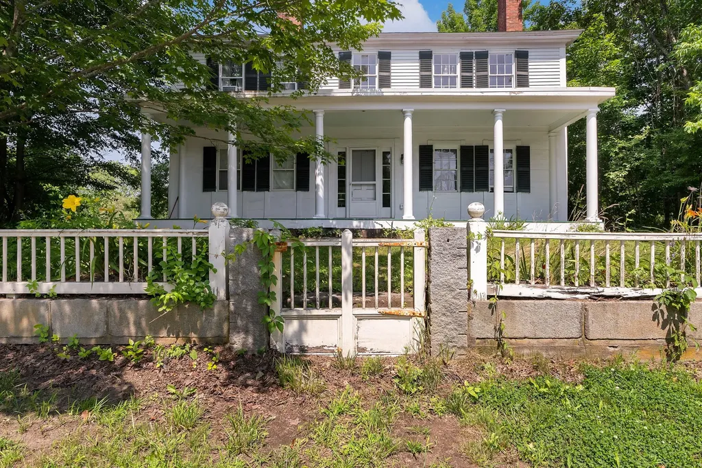 83A-83B Bath Road Wiscasset ME 04578