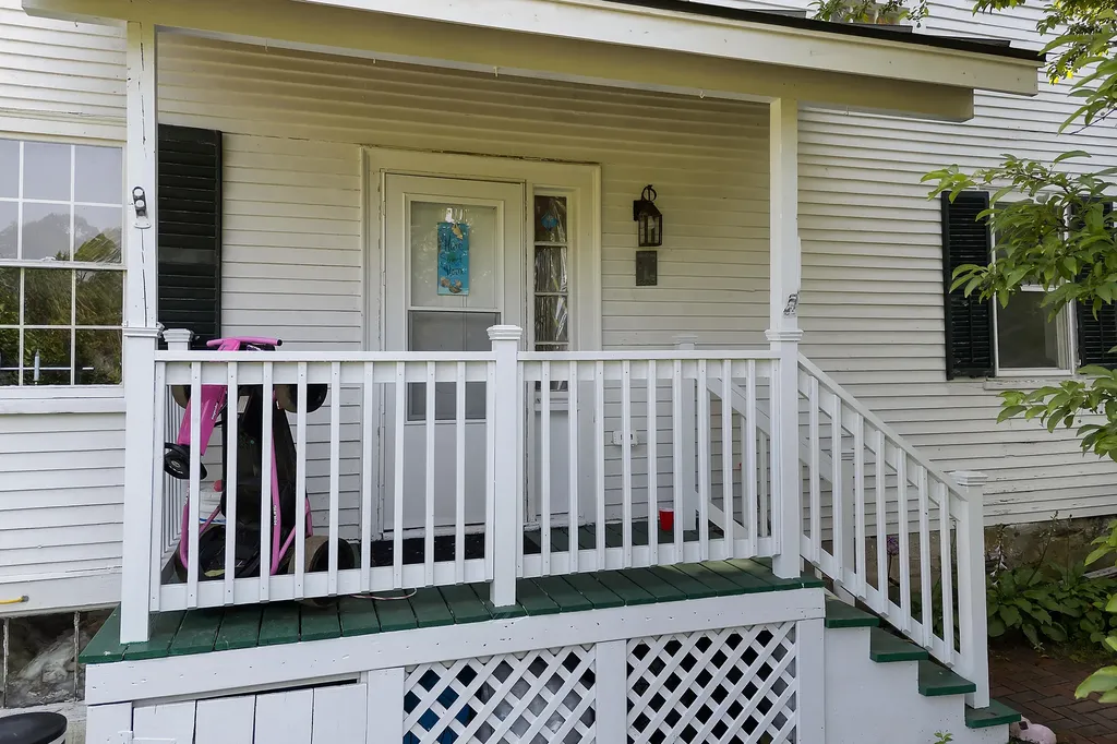 83A-83B Bath Road Wiscasset ME 04578