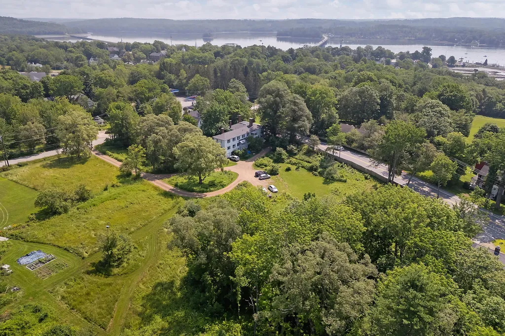 83A-83B Bath Road Wiscasset ME 04578