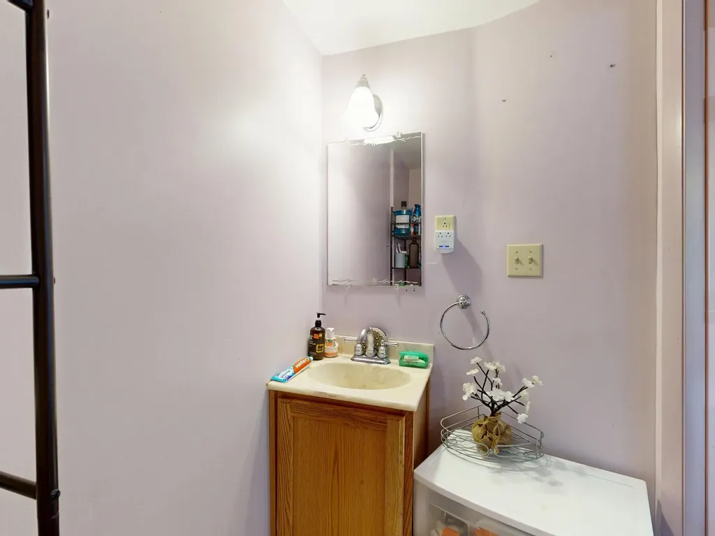 43 Rosedale Street Lewiston ME 04240