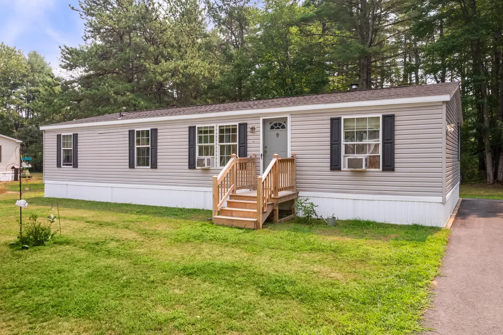 49 Willow Drive Sanford ME 04073