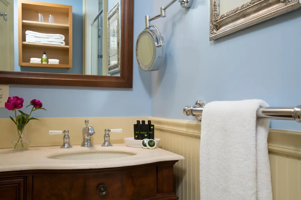 73 Talbot Avenue Rockland ME 04841