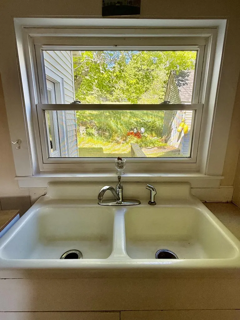 50 E Boston Road Vinalhaven ME 04863