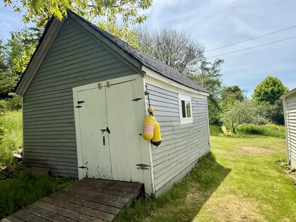 50 E Boston Road Vinalhaven ME 04863