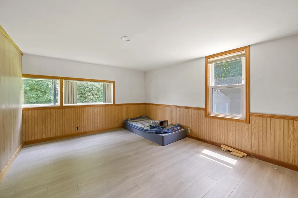 47 Bray Avenue Fairfield ME 04937